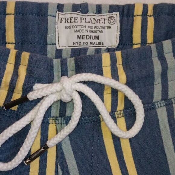 Free Planet Drawstring Shorts Women's Size Medium  Inseam 6.5" Length from waist - Picture 2 of 7
